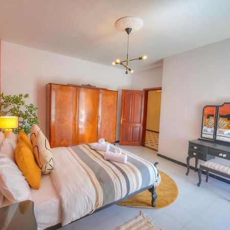 Beautifully Furnished Seafront 4 Bedrooms Goslm-4 斯利马 外观 照片