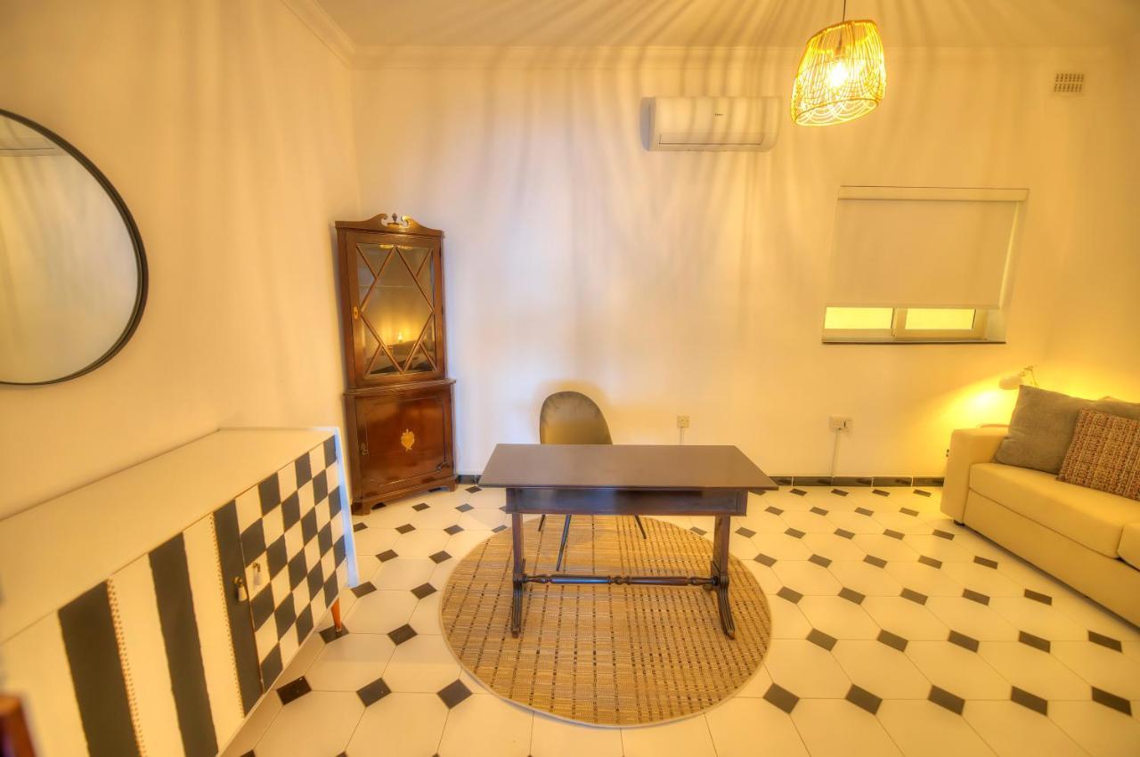 Beautifully Furnished Seafront 4 Bedrooms Goslm-4 斯利马 外观 照片