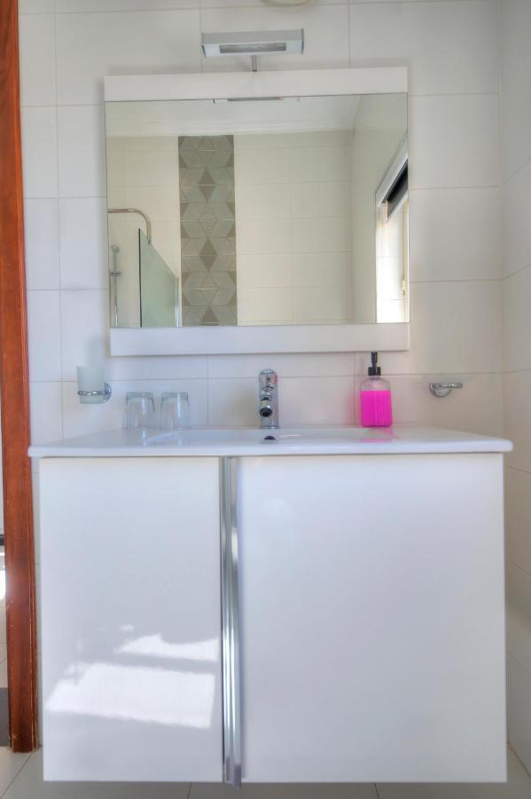 Beautifully Furnished Seafront 4 Bedrooms Goslm-4 斯利马 外观 照片