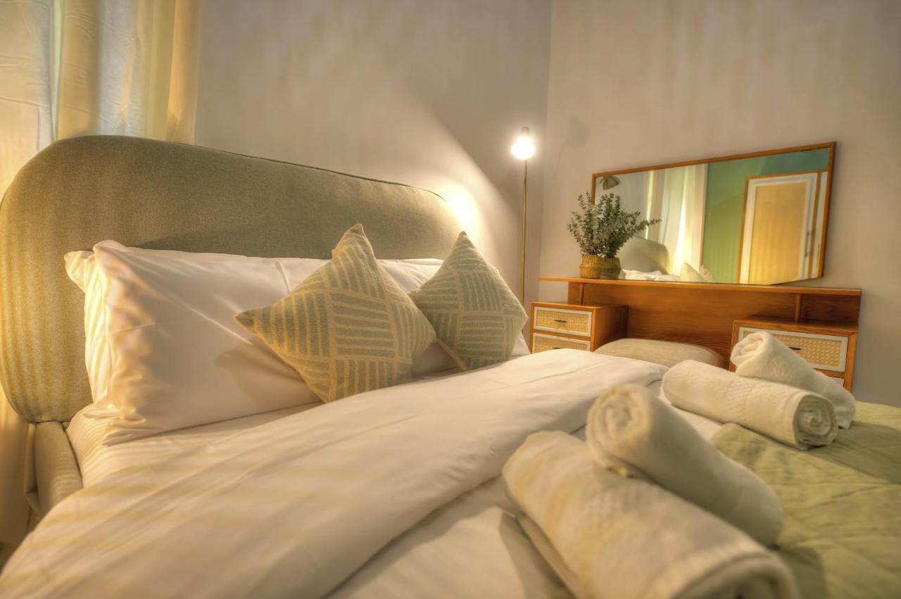 Beautifully Furnished Seafront 4 Bedrooms Goslm-4 斯利马 外观 照片